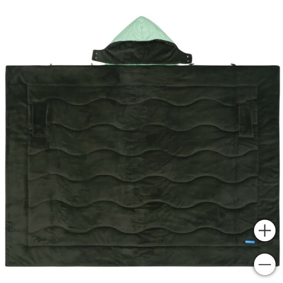 Below Zero Wearable Outdoor Blanket With Plush Interior